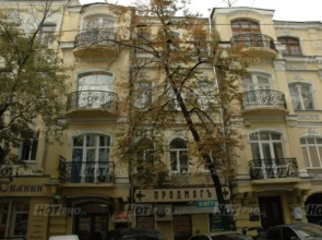 UKR Apartments on Independence Square