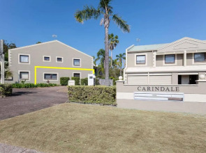 13 'Carindale', 19 Dowling Street - large ground floor unit with pool & tennis court