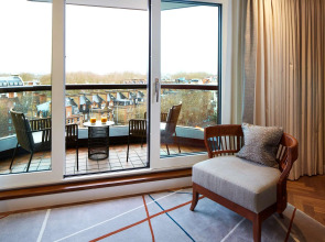 Cheval Gloucester Park at Kensington