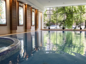 Lions Garden Hotel
