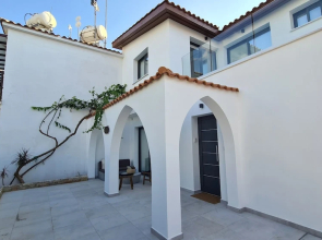 Phaedrus Living: Venus Seaview Lighthouse Villa