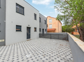 Nice Apartment in Vrsi With Wifi and 3 Bedrooms
