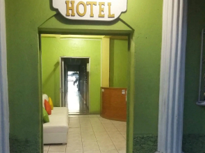 Green World Hotel