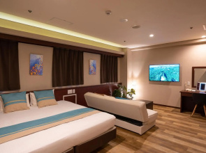 Rycom Crystal Hotel