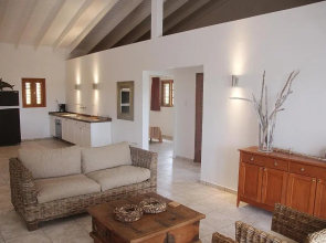 Bantopa Apartments and Villas