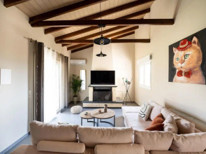 Meltemi Beach House - a seaside Luxury maisonnette