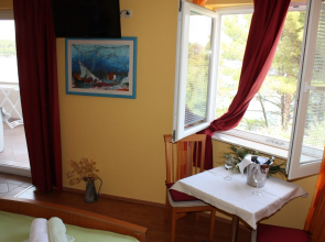 Studio apartment Niko - with pool : A5 Jelsa, Island Hvar