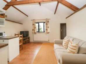 Whitetor Farm: Nestling