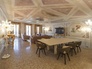 Cà Bonfadini Historic Experience Hotel Venice
