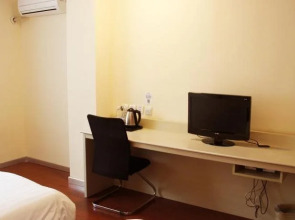 Hanting Express Yangzhou Golden Eagle Square