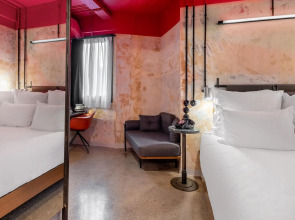 Dave Red Athens Hotel