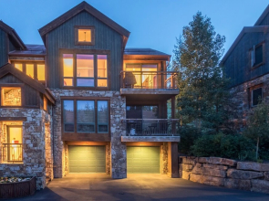 Terraces 402 by Exceptional Stays