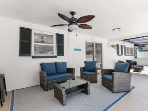 Brooksville Oasis! 3 Bedroom, Heated Pool Home