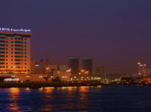 Отель The George Hotel