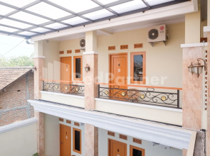 MADINA GUEST HOUSE Syariah near Gembira Loka Zoo Yogyakarta Mitra RedDoorz