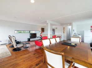 Lakeside City Apartments - Penthouse