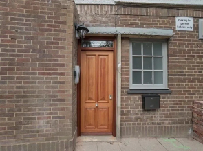 The Queens Arms Apartments