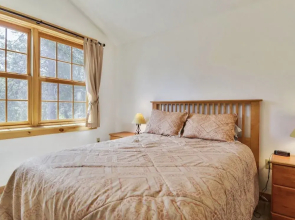 Snow Goose 4 Br home by RedAwning