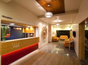 Skylark Business Hotel