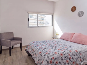 Bright, Comfy w Terrace Apt 1KSB, 1BD, 1 SofaB, 2BTH by Mty Living