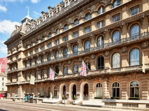 The Clermont London, Victoria