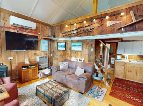 Pond View Cabin in Chittenden