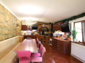 Apple House