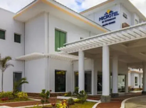 Microtel Inn & Suites By Wyndham South Forbes Near Nuvali