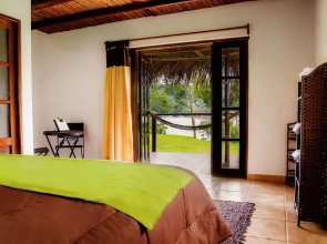 Sauce Lodge Laguna Azul