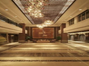 Golden Elephant Golf Hotel