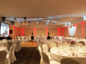 Argenta Tower Hotel & Suites