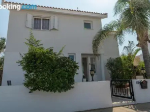 Sun & Sand Private Villa with on demand heated pool