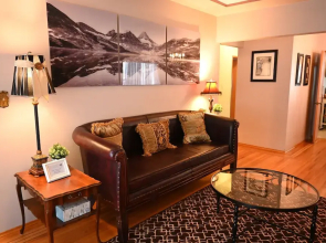 Scenic and Radiant Haven - Vancouver