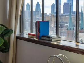 Sosuite 2BR Penthouse w W D Gym On-site Bar