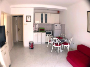 One bedroom Apartment 500m from the beach
