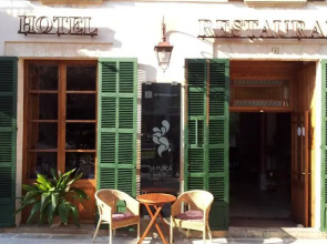 Petit Hotel Sa Plaça