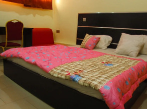 New Travellers Lodge & Suites Ltd