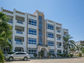 Almasi Oceanfront Apartment