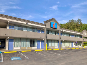 Motel 6 Morgantown, WV
