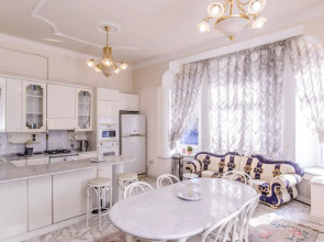 Апартаменты «Funny Dolphins Москва-сити»