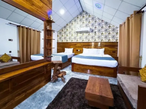 village avenue resort