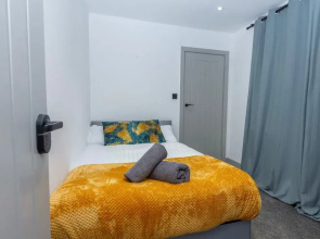 Cozy House In Medway-sleeps10-garden-freeparking