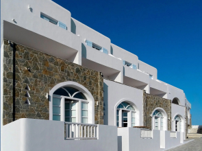Vardia Bay Studios