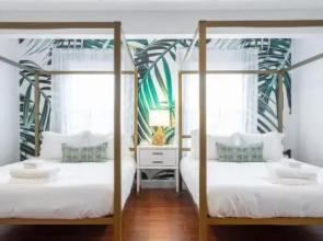 Stunning & Playful Suites - 4 Beds, 3 Bathrooms