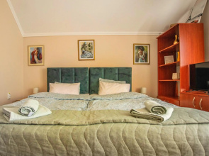 Garden Apartment 2