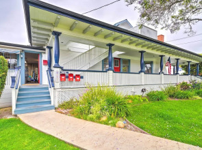 Cozy Carpinteria Apartment: Walkable Location