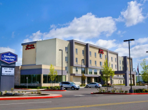 Hampton Inn & Suites Salem, OR