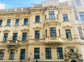 Wenceslas Square / Main Station - New Studio*****