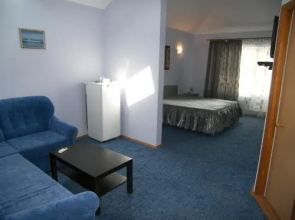 Hotel Apriori