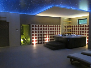 Atlantis Beach Hotel